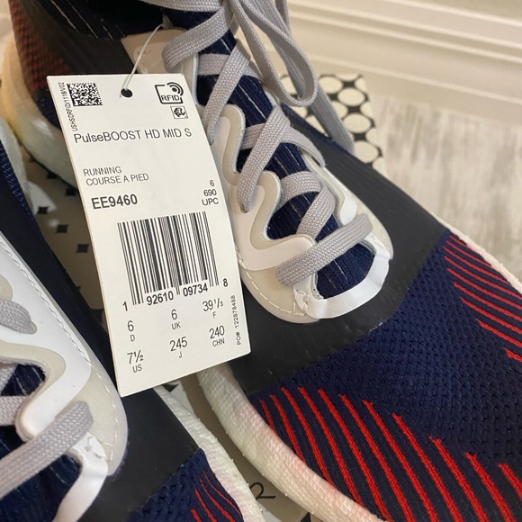 NWT: ADIDAS BY STELLA MCCARTNEY PULSEBOOST MID SOCK SNEAKER- Size. 7 1/2 - Picture 5 of 7